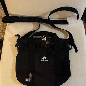 Adidas essential mini Tote crossbody